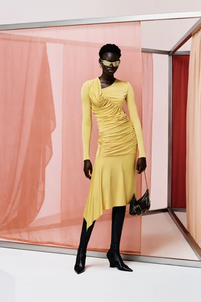 Look 15